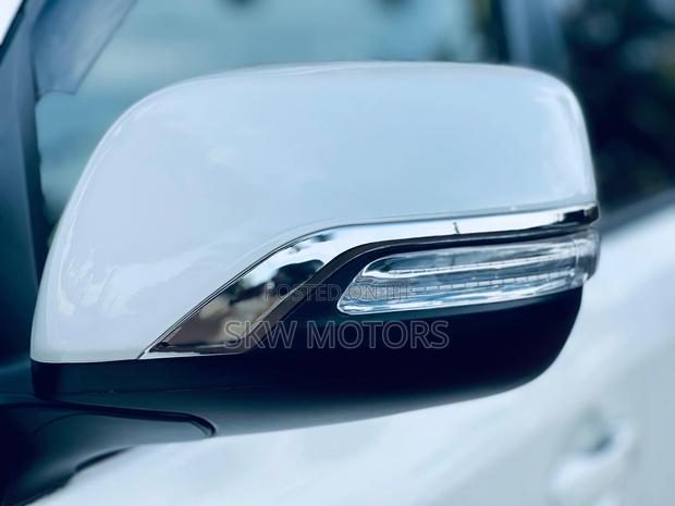 Toyota Land Cruiser 2012 White