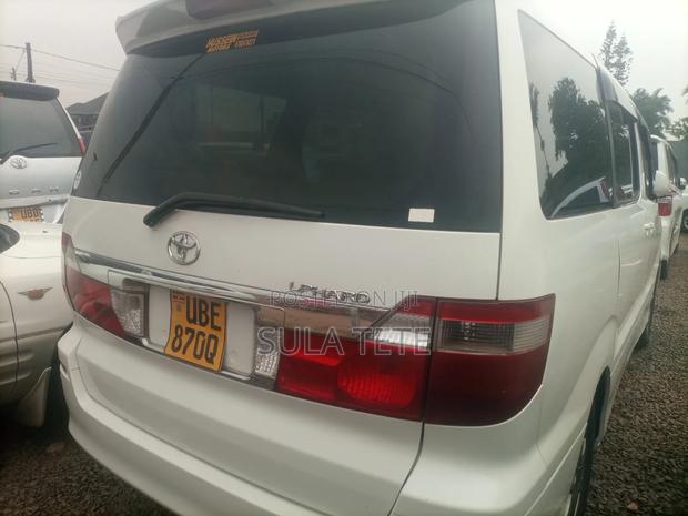 Toyota Alphard 2.4 Petrol AWD 2007 White