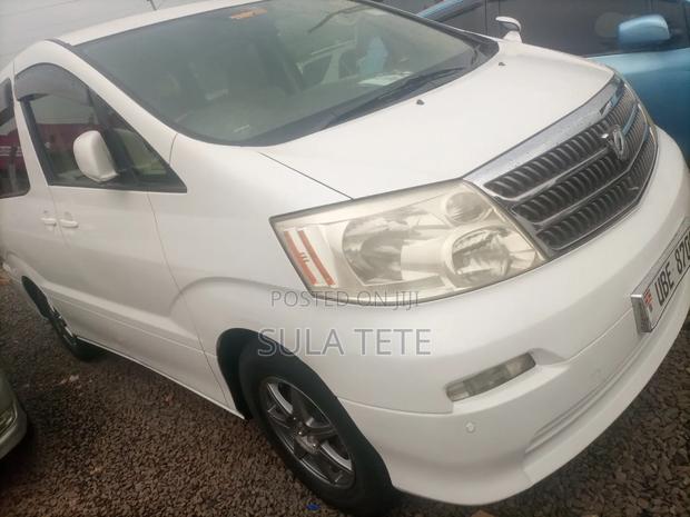 Toyota Alphard 2.4 Petrol AWD 2007 White