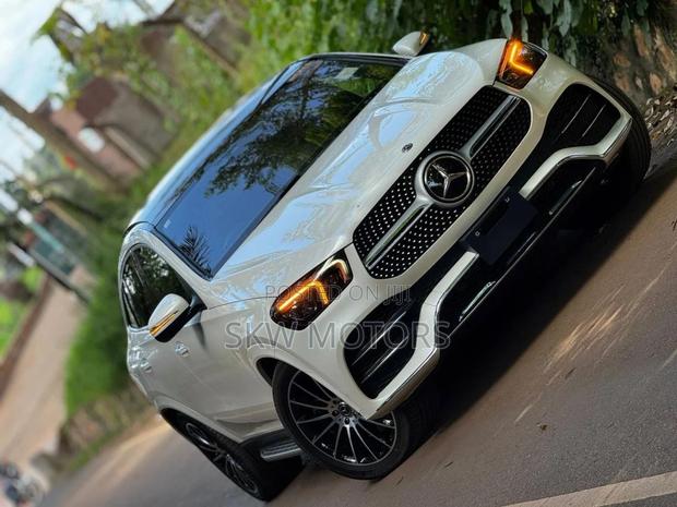 Mercedes-Benz GLE-Class 2021 White