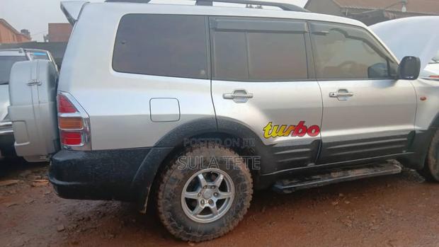 Mitsubishi Pajero Sport 2002 Silver