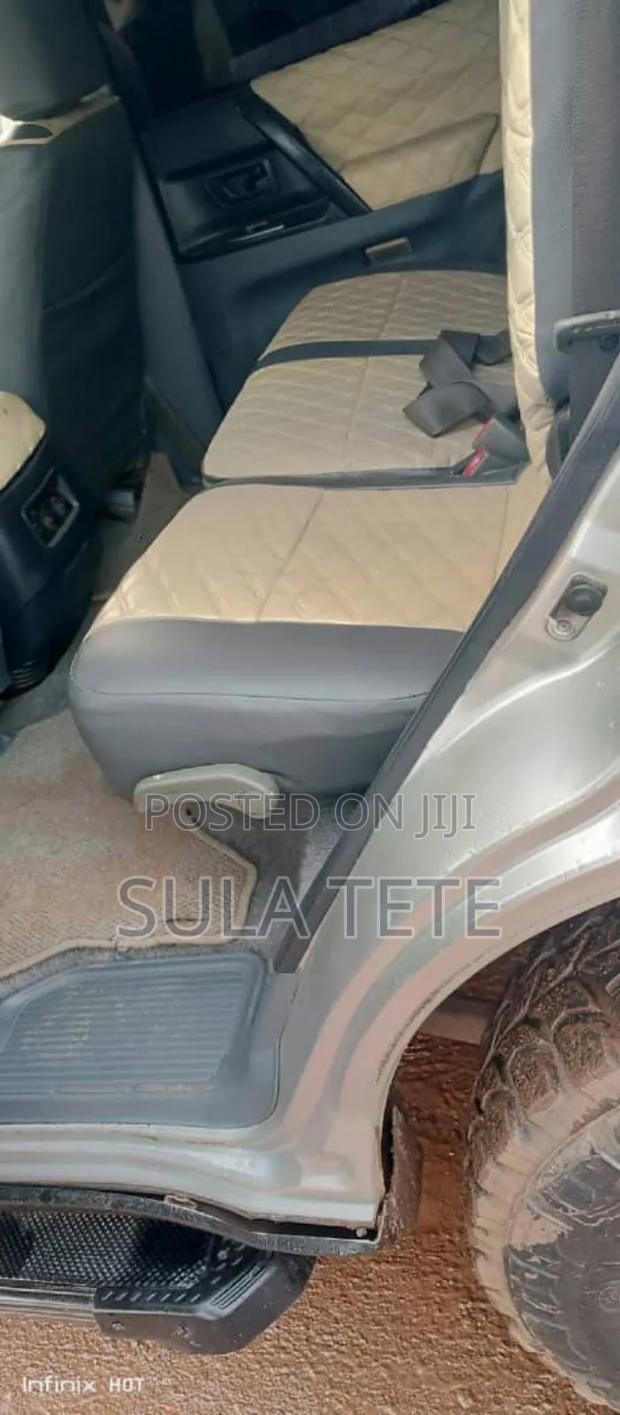 Mitsubishi Pajero Sport 2002 Silver