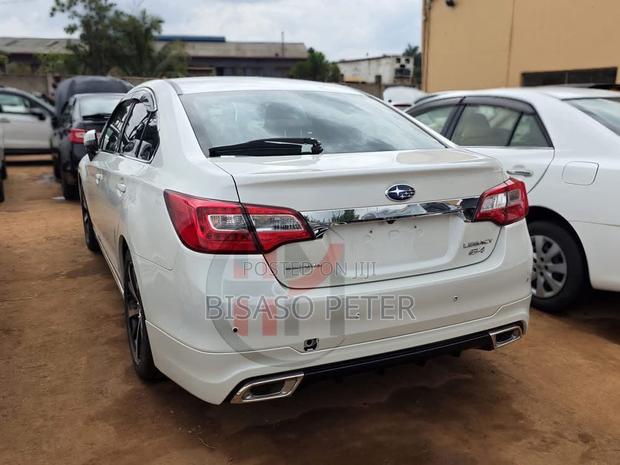 Subaru Legacy 2.5i Premium 4dr Sedan AWD (2.5L 4cyl CVT) 2015 White