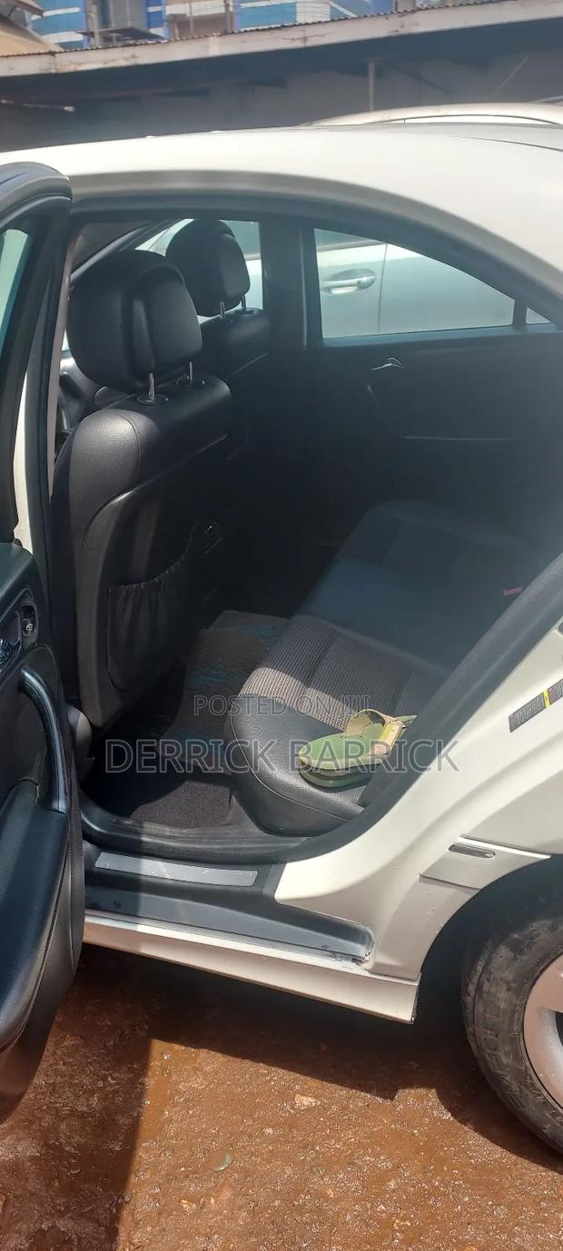Mercedes-Benz C200 2006 White