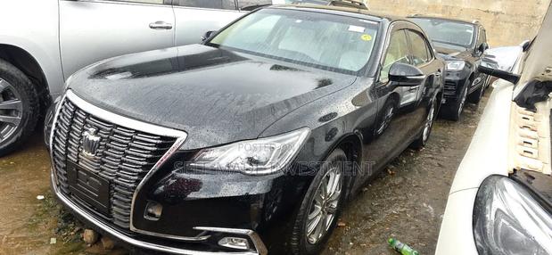 Toyota Crown 2017 Black