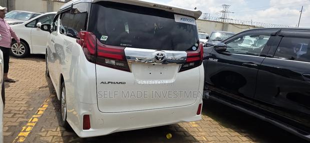 Toyota Alphard 2018 White