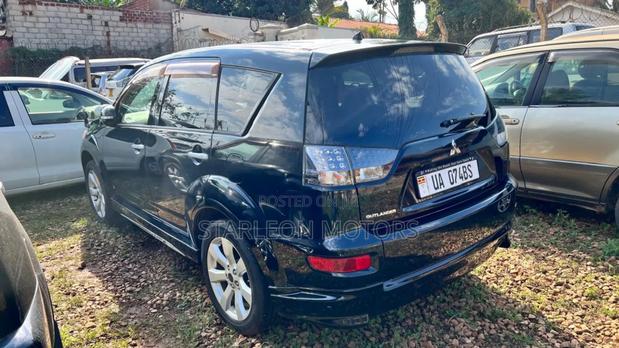 Mitsubishi Outlander 2011 Black