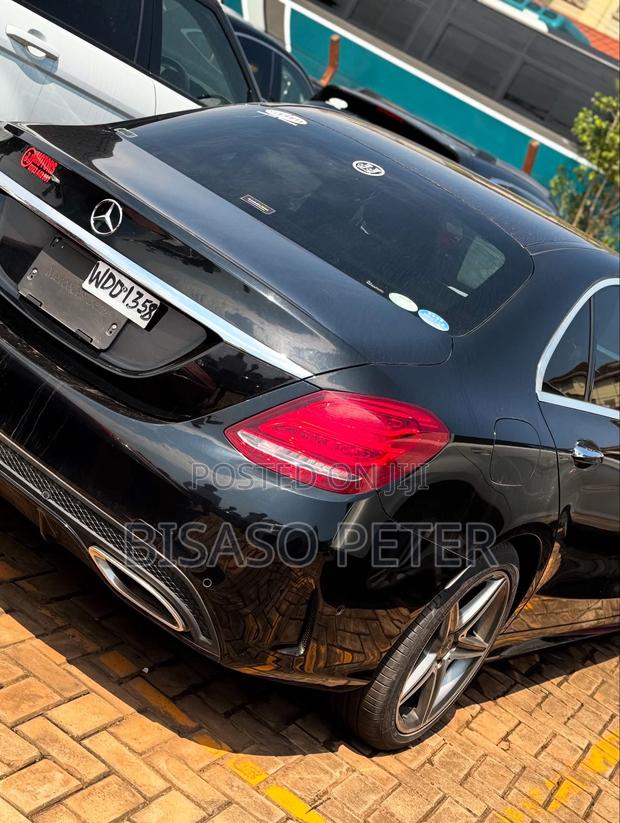 Mercedes-Benz C180 2017 Black