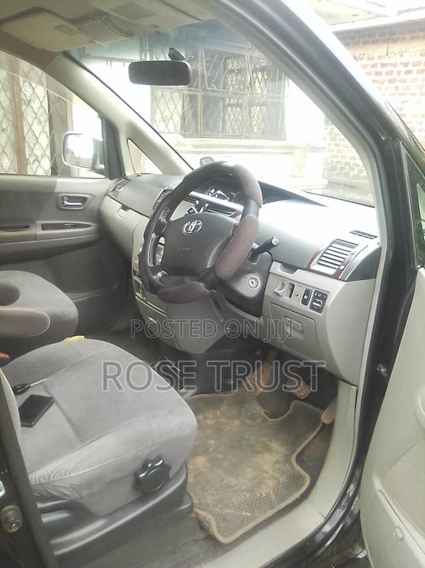 Toyota Noah 2007 Black