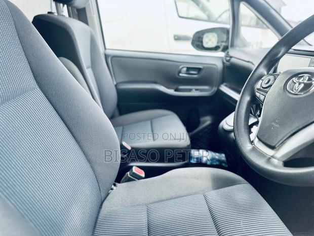 Toyota Noah 2.0 AWD (8 Seater) 2019 White