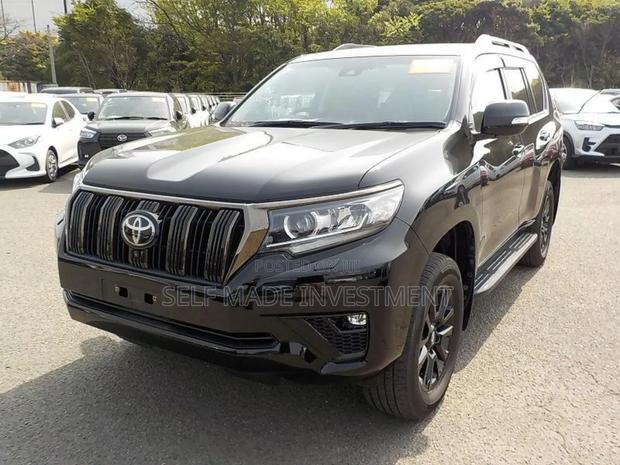 Toyota Land Cruiser Prado 2021 Black