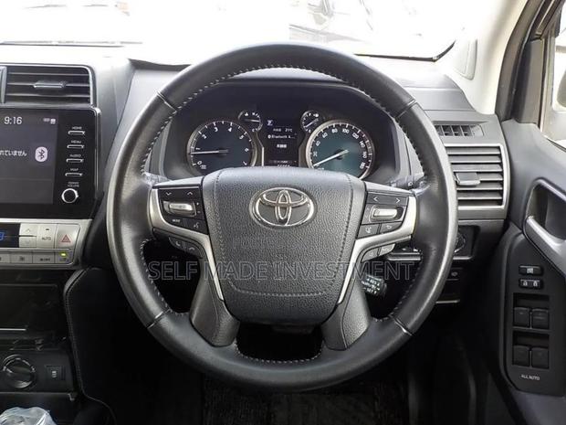 Toyota Land Cruiser Prado 2021 Black