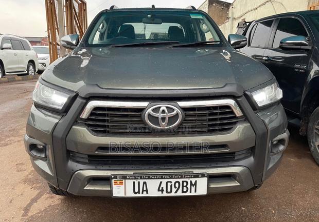 Toyota Hilux Revo Double Cab Deisel 2.4 AWD 2016 Green