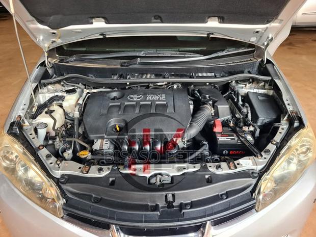 Toyota Wish 2010 Silver