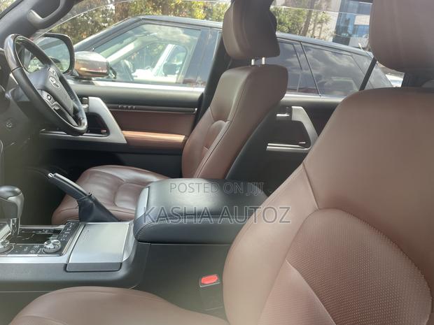 Toyota Land Cruiser 2016 Red