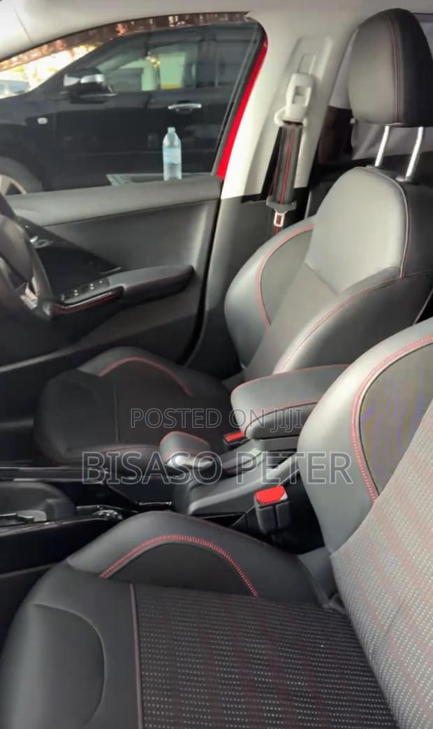 Peugeot 2008 2018 Red