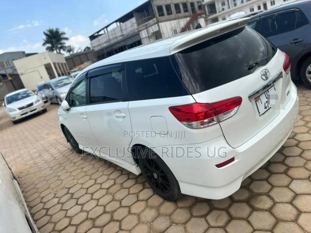 Toyota Wish 2012 White