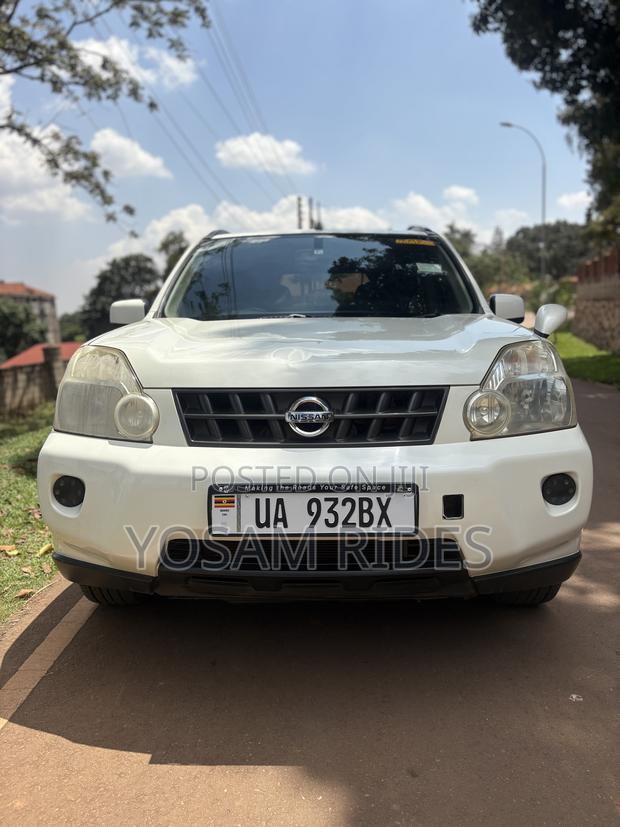 Nissan X-Trail 2.0 Petrol XE 2010 White