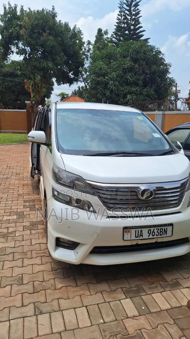 Toyota Vellfire 2012 White