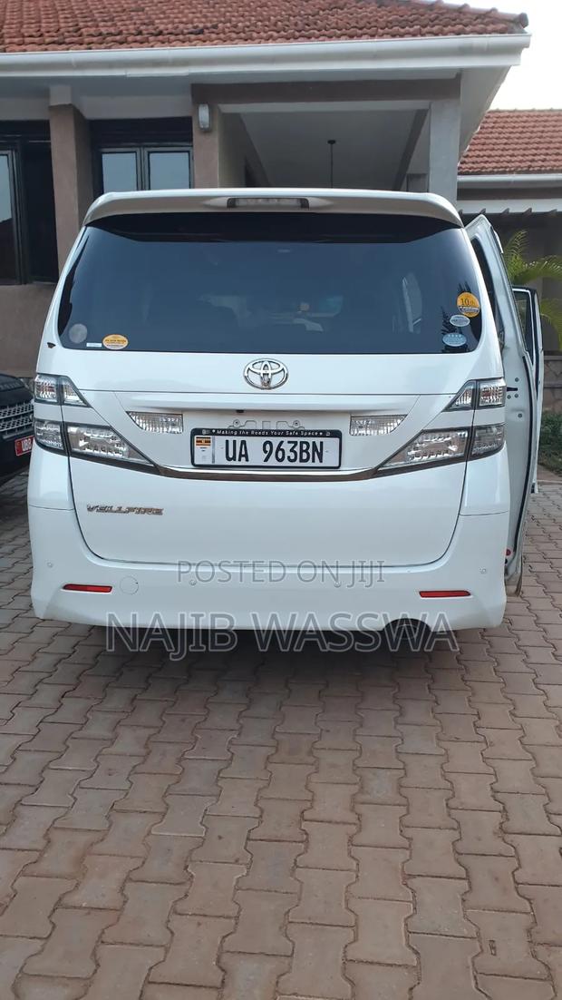 Toyota Vellfire 2012 White