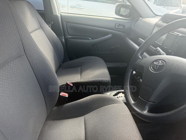 Toyota Probox 2015