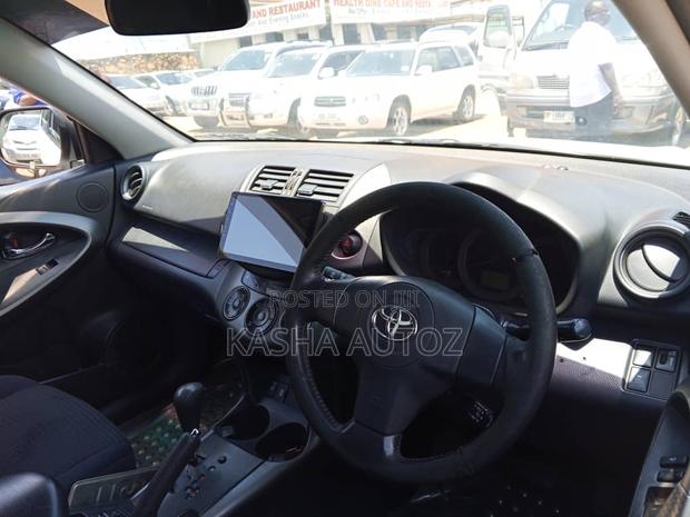 Toyota Vanguard 2009 White