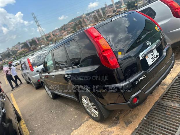 Nissan X-Trail 2011 Black