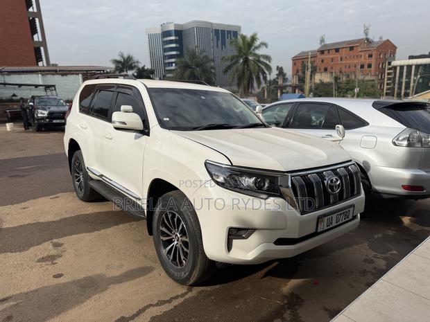 Toyota Land Cruiser Prado 2018 White