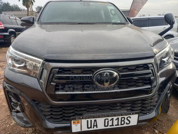 Toyota Hilux Revo Double Cab Deisel 2.8 AWD 2018 Black