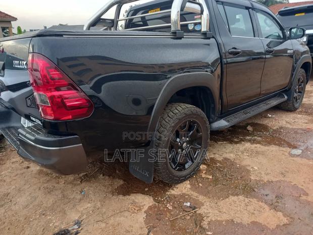 Toyota Hilux Revo Double Cab Deisel 2.8 AWD 2018 Black