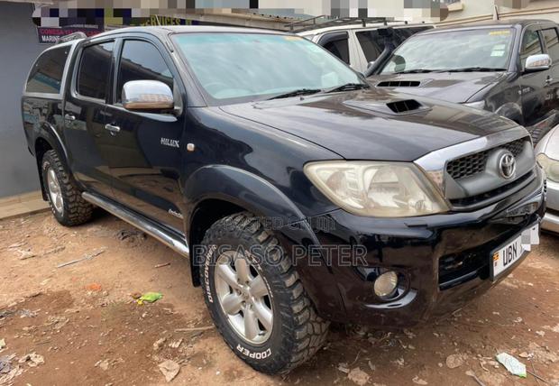Toyota Hilux 2009 Black