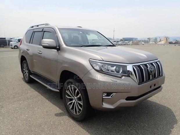 Toyota Land Cruiser Prado 2021 Gray