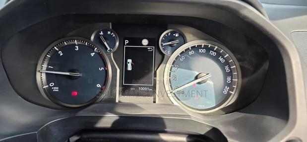 Toyota Land Cruiser Prado 2023 Gray