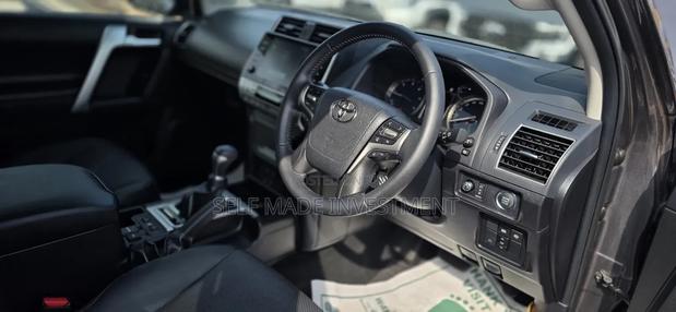 Toyota Land Cruiser Prado 2023 Gray