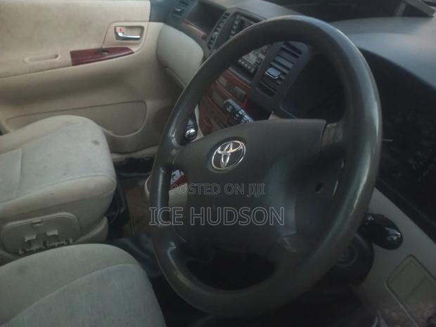 Toyota Corolla Spacio 2006 Gold
