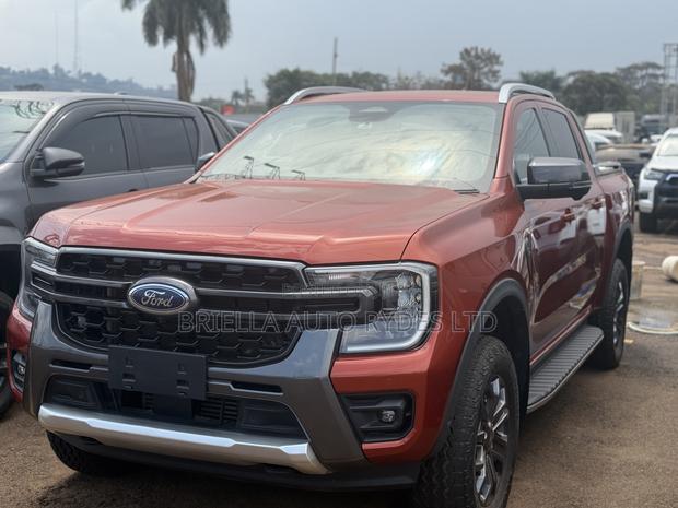 Ford Ranger Wildtrak 2023 Maroon