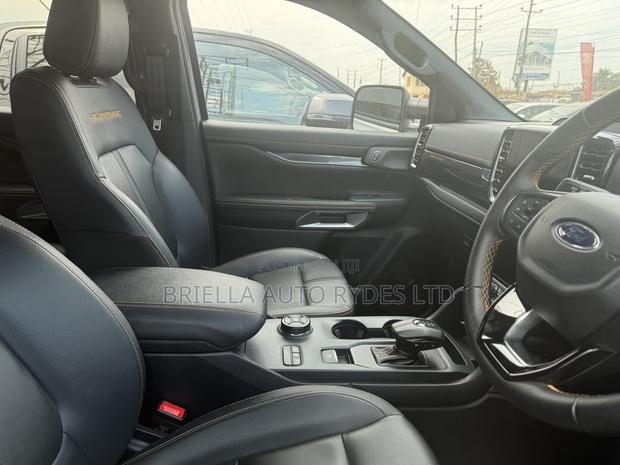 Ford Ranger Wildtrak 2023 Gray