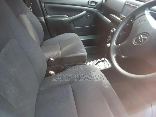 Toyota Succeed SV Premium 2014 Silver