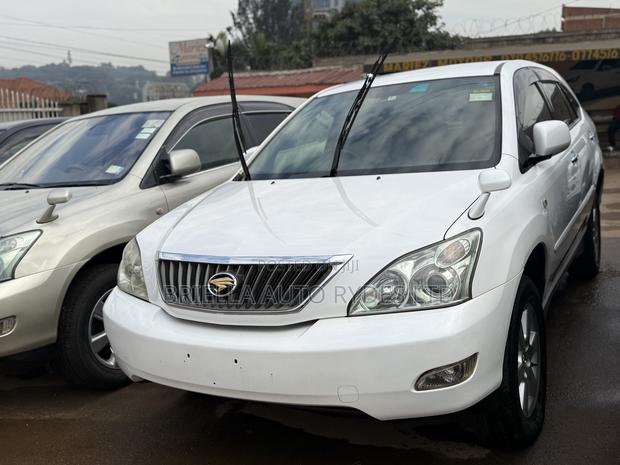 Toyota Harrier 2010