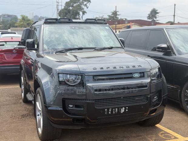 Land Rover Defender 2023 Black