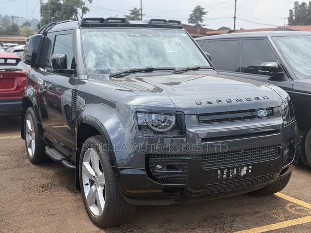 Land Rover Defender 2023 Black