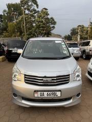 Toyota Noah 2.0 143hp FWD (8 Seater) 2012 Silver for sale
