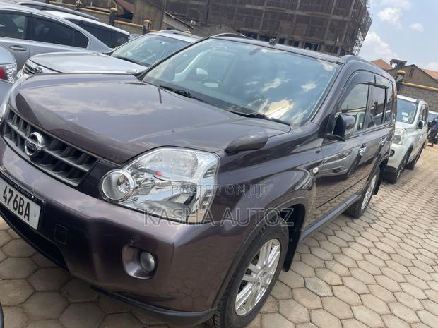 Nissan X-Trail 2011 Gray