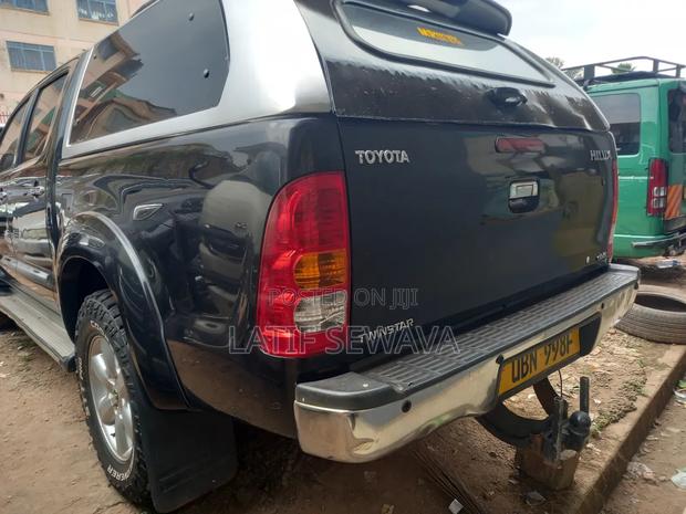 Toyota Hilux 3.0 D-4D Double Cab 2008 Gray