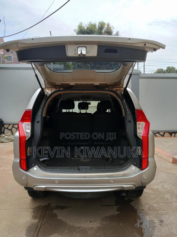 Mitsubishi Pajero 2021 Gray