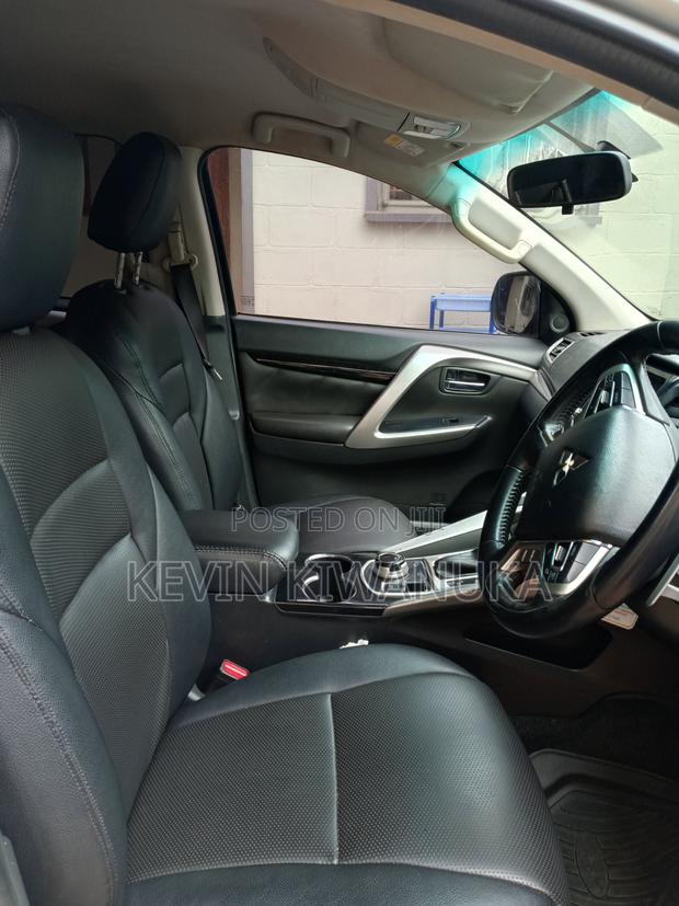 Mitsubishi Pajero 2021 Gray