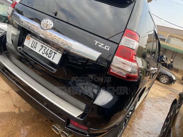 Toyota Land Cruiser Prado 2016 Black