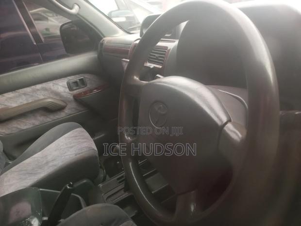 Toyota Land Cruiser Prado 2002 Off white