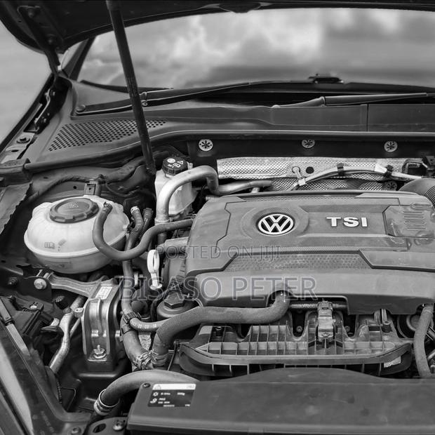 Volkswagen Golf 2016 Blue