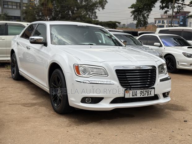 Chrysler 300C 2015 White